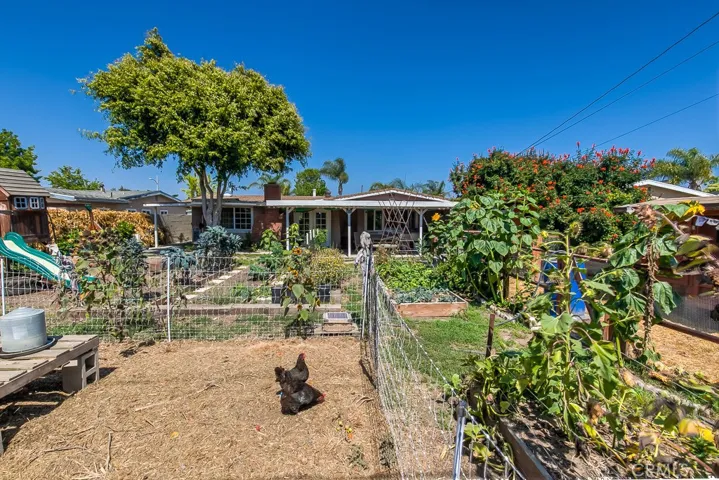 2115 Wallace Avenue, Costa Mesa, California 92627