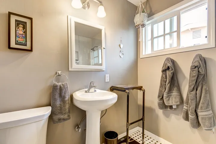 2115 Wallace Avenue, Costa Mesa, California 92627
