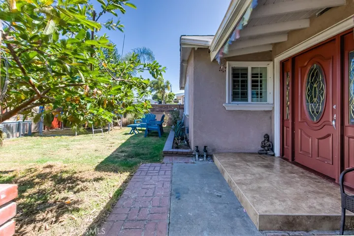 2115 Wallace Avenue, Costa Mesa, California 92627