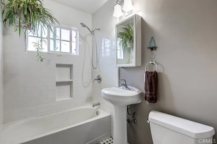 2115 Wallace Avenue, Costa Mesa, California 92627