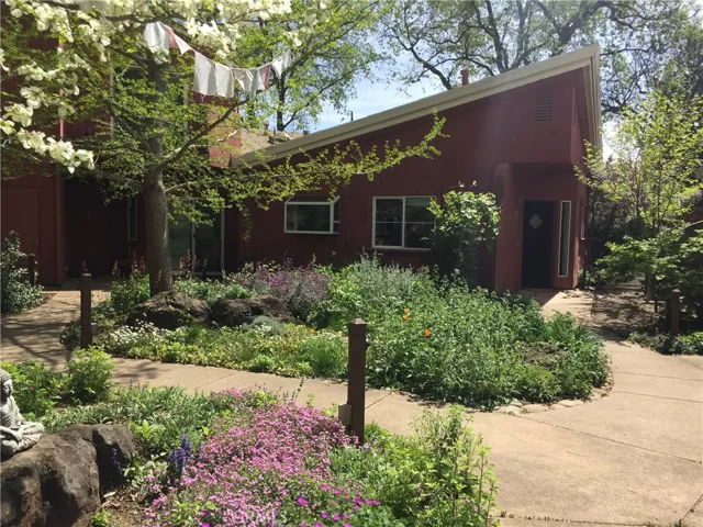 1963 Wild Oak Lane, Chico, California 95928