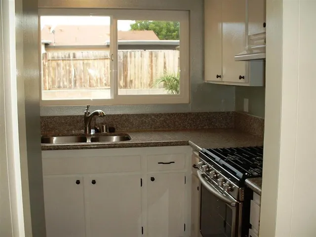1545 Temple Heights Dr, Oceanside, California 92056