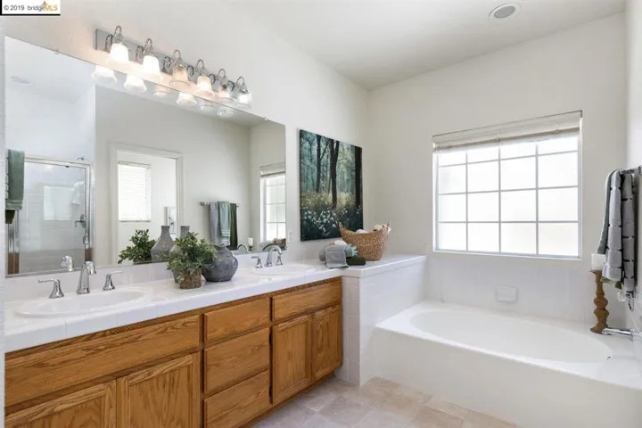 592 Apple Hill Dr, Brentwood, California 94513