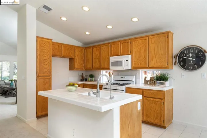 592 Apple Hill Dr, Brentwood, California 94513