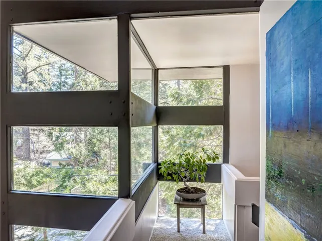 468 Old Toll Road, Lake Arrowhead, California 92352
