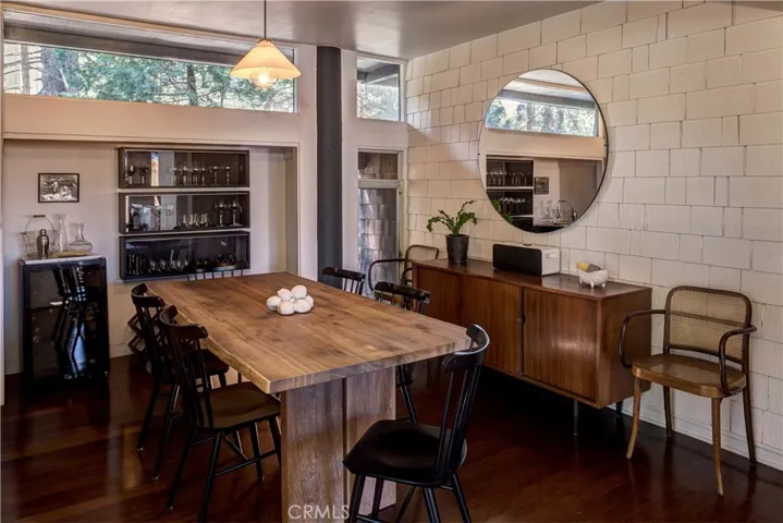 468 Old Toll Road, Lake Arrowhead, California 92352