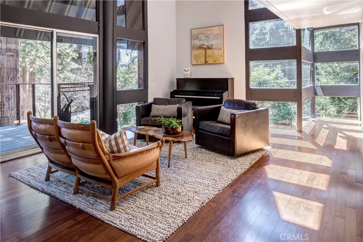 468 Old Toll Road, Lake Arrowhead, California 92352