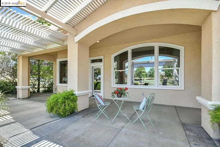 Large Patio for Entertaining!