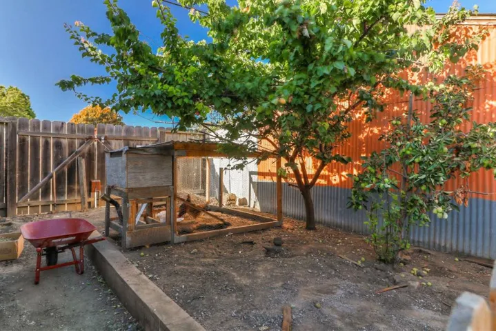 802 5th Street, Hollister, California 95023