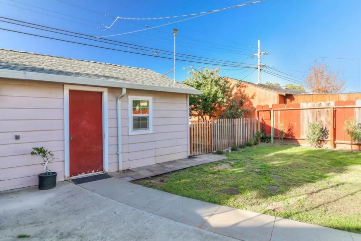 802 5th Street, Hollister, California 95023