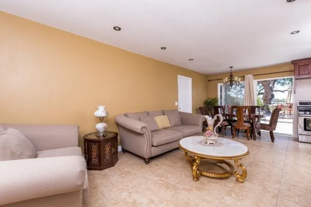 3652 Mabon, San Diego, California 92117
