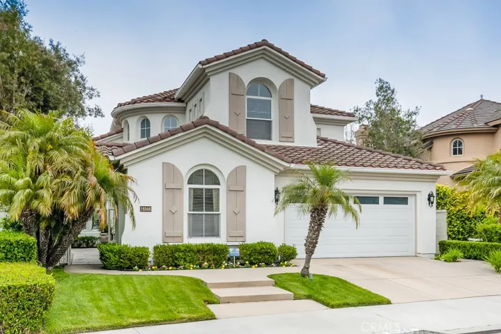Charming curb appeal!