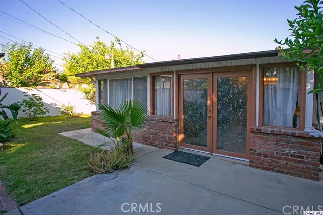 423 N Brand Boulevard, San Fernando, California 91340