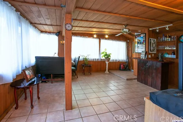 423 N Brand Boulevard, San Fernando, California 91340