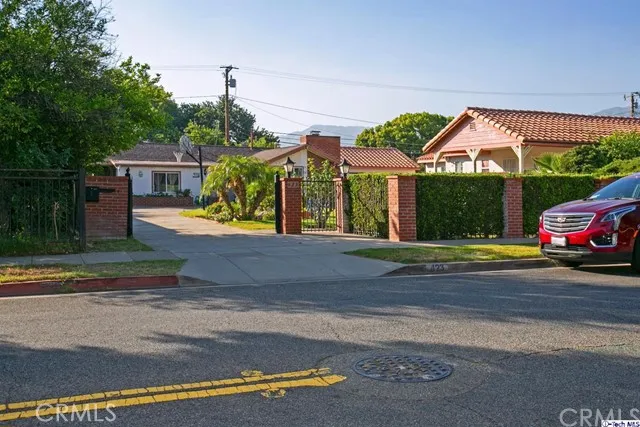 423 N Brand Boulevard, San Fernando, California 91340