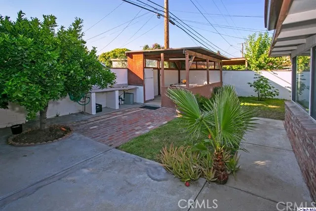 423 N Brand Boulevard, San Fernando, California 91340