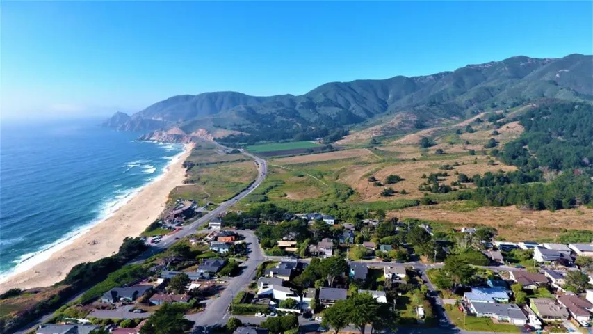 380 4th Street, Montara, California 94037