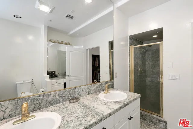 11847 Laurelwood Drive 105, Studio City, California 91604