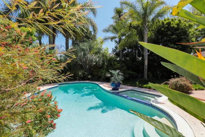 1175 Solana Drive, Mountain View, California 94040