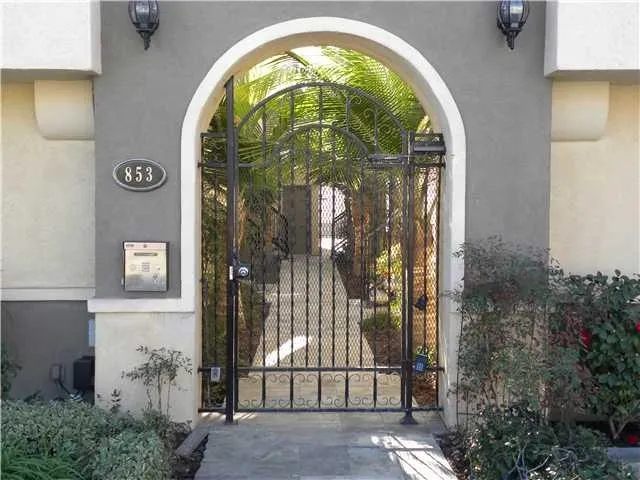 853 Thomas Ave 1, San Diego, California 92109