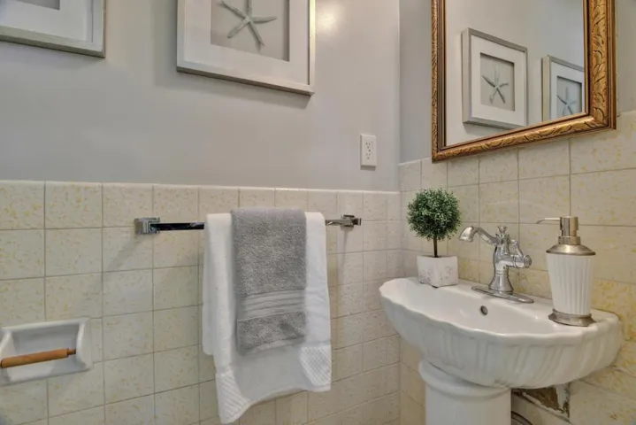 870 S Clover Avenue, San Jose, California 95128