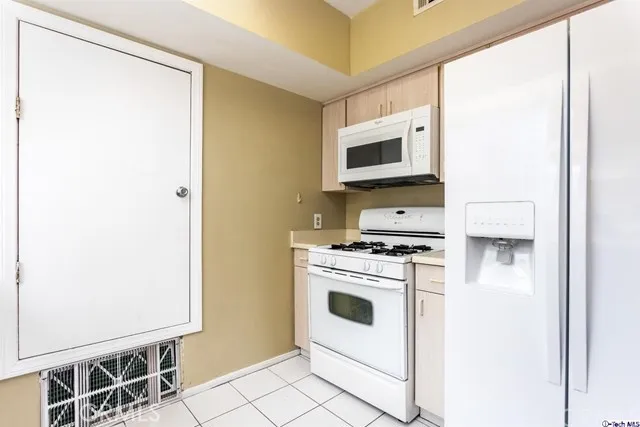 11725 Lemay Street 11, North Hollywood, California 91606