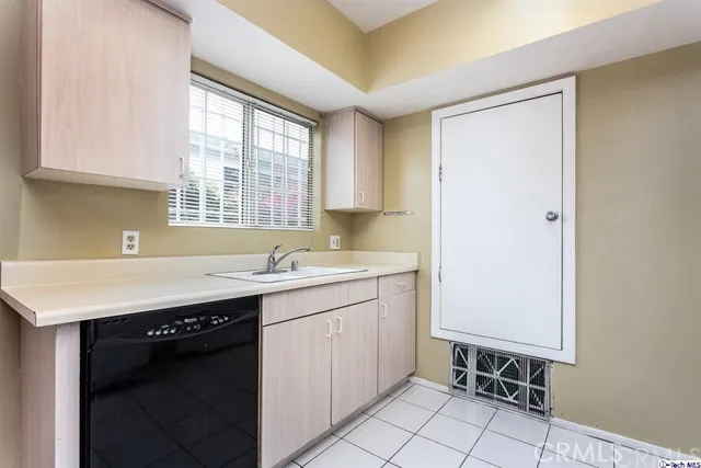 11725 Lemay Street 11, North Hollywood, California 91606