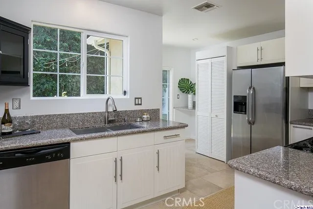 2653 S Garth Avenue, Los Angeles, California 90034