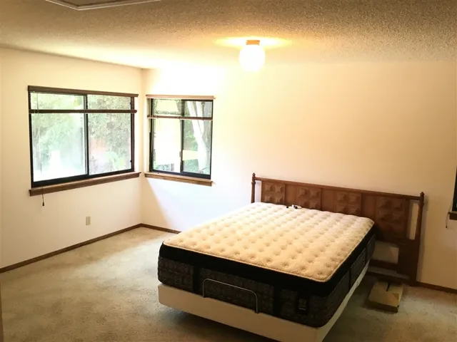 1014 Olly Ct, Vista, California 92083