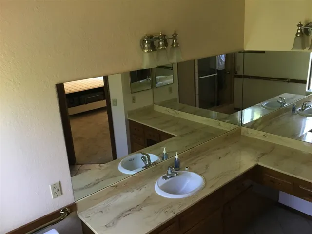 1014 Olly Ct, Vista, California 92083