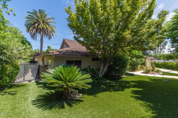 23523 Canzonet St Woodland-003-009-Still