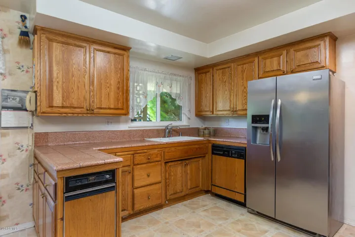 23523 Canzonet St Woodland-010-001-Still