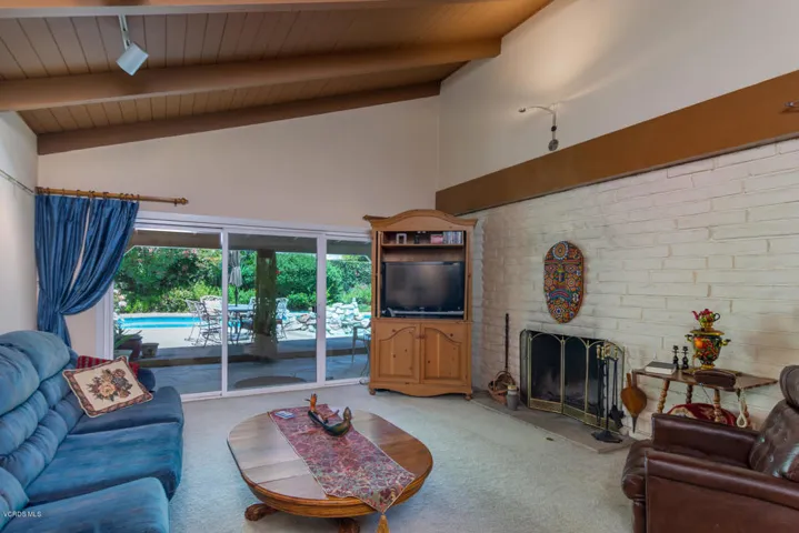 23523 Canzonet St Woodland-006-002-Still