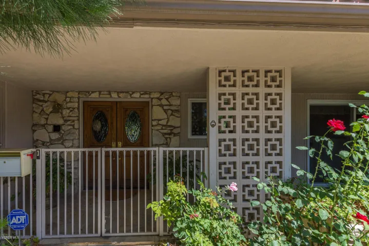 23523 Canzonet St Woodland-004-011-Still