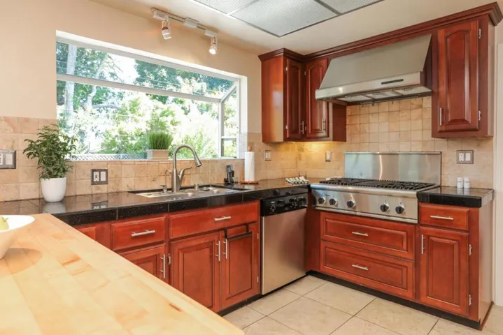 1369 Glacier Drive, San Jose, California 95118