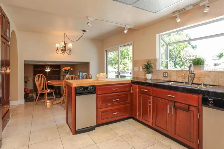 1369 Glacier Drive, San Jose, California 95118