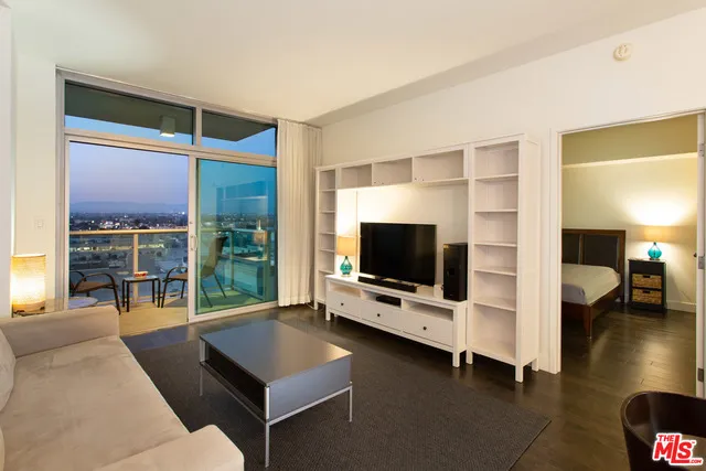 13700 Marina Pointe Drive 822, Marina Del Rey, California 90292