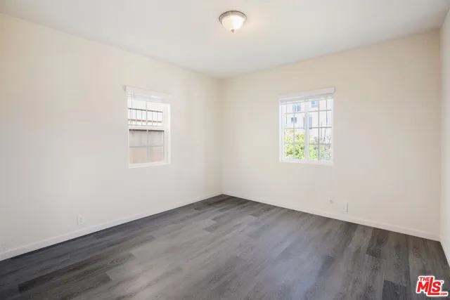 11214 Oxnard Street, North Hollywood, California 91606