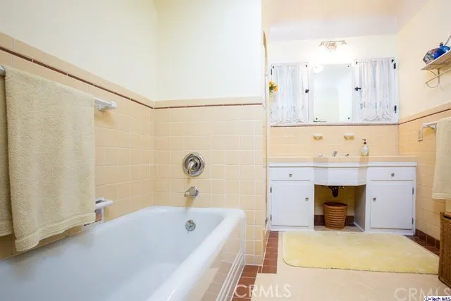 1153 Norton Avenue, Glendale, California 91202
