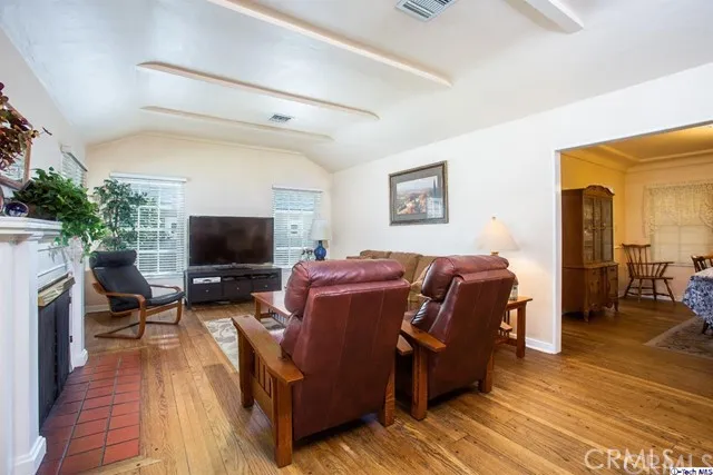 1153 Norton Avenue, Glendale, California 91202