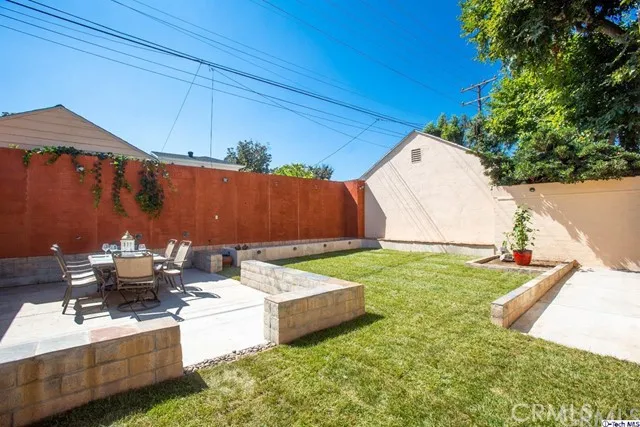 1153 Norton Avenue, Glendale, California 91202