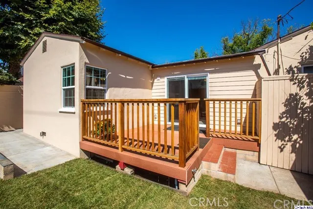 1153 Norton Avenue, Glendale, California 91202