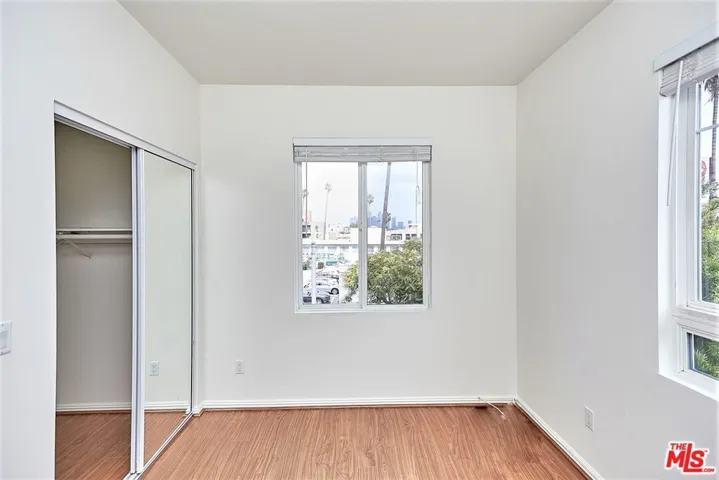 949 S Manhattan Place 304, Los Angeles, California 90019
