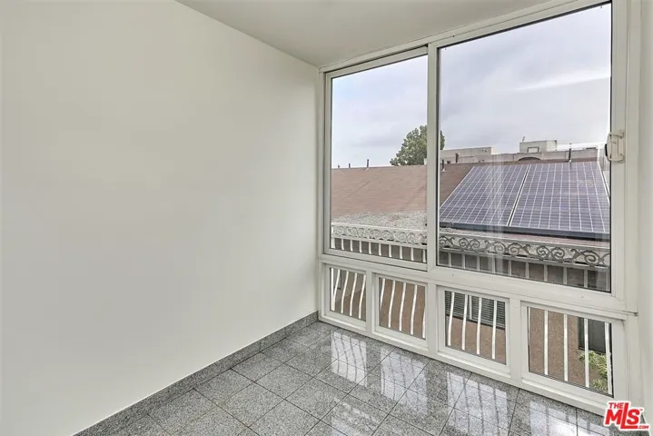 949 S Manhattan Place 304, Los Angeles, California 90019