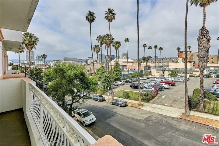 949 S Manhattan Place 304, Los Angeles, California 90019