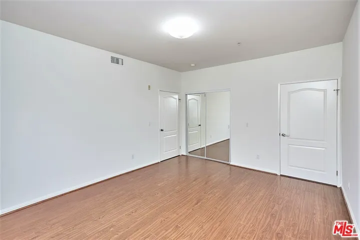 949 S Manhattan Place 304, Los Angeles, California 90019