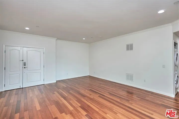 949 S Manhattan Place 304, Los Angeles, California 90019
