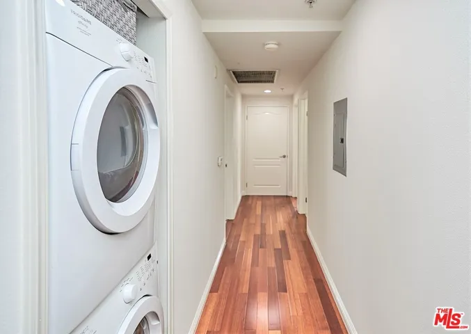 949 S Manhattan Place 304, Los Angeles, California 90019