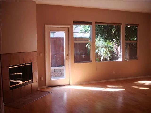 642 Sumner 4, Oceanside, California 92058