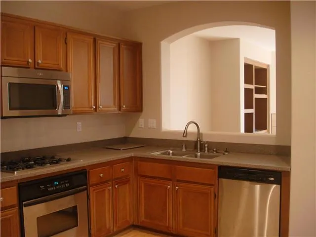 642 Sumner 4, Oceanside, California 92058